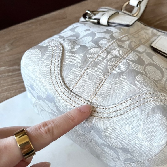 Coach Vintage 2005 Y2K Soho Signature Canvas Leather Small Tote Bucket Bag White - Picture 12 of 14